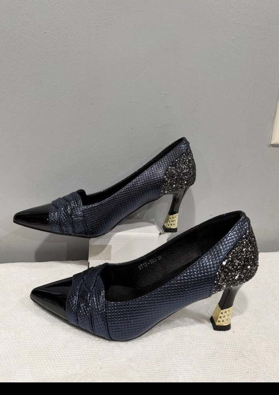 KayGreen Pointed Toe High Heel Pumps Size 38 Navy Blue Glitter